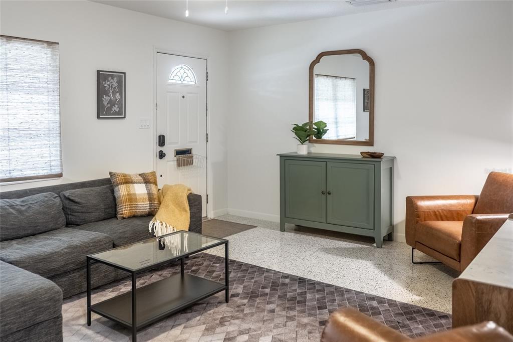 Foto principal - 725 Wilson Ave