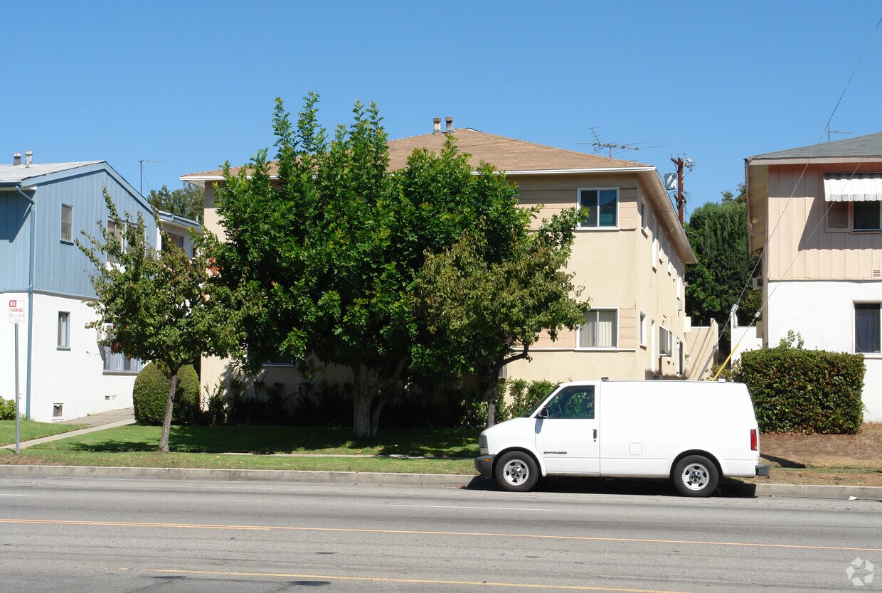 Building Photo - 12827 Burbank Blvd