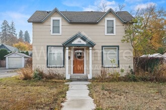 Building Photo - 1308 E 11th Ave