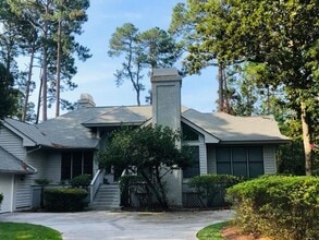 Building Photo - 41 Club Course Dr