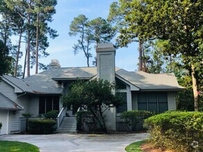 Building Photo - 41 Club Course Dr
