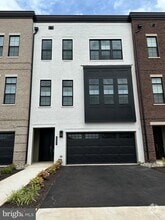 Building Photo - 22272 Rivanna Shore Terrace