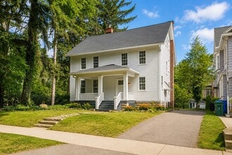 Building Photo - 1120 Park Ave