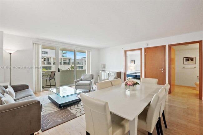 Building Photo - 9499 Collins Ave