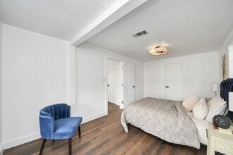 Building Photo - 4215 Eli St