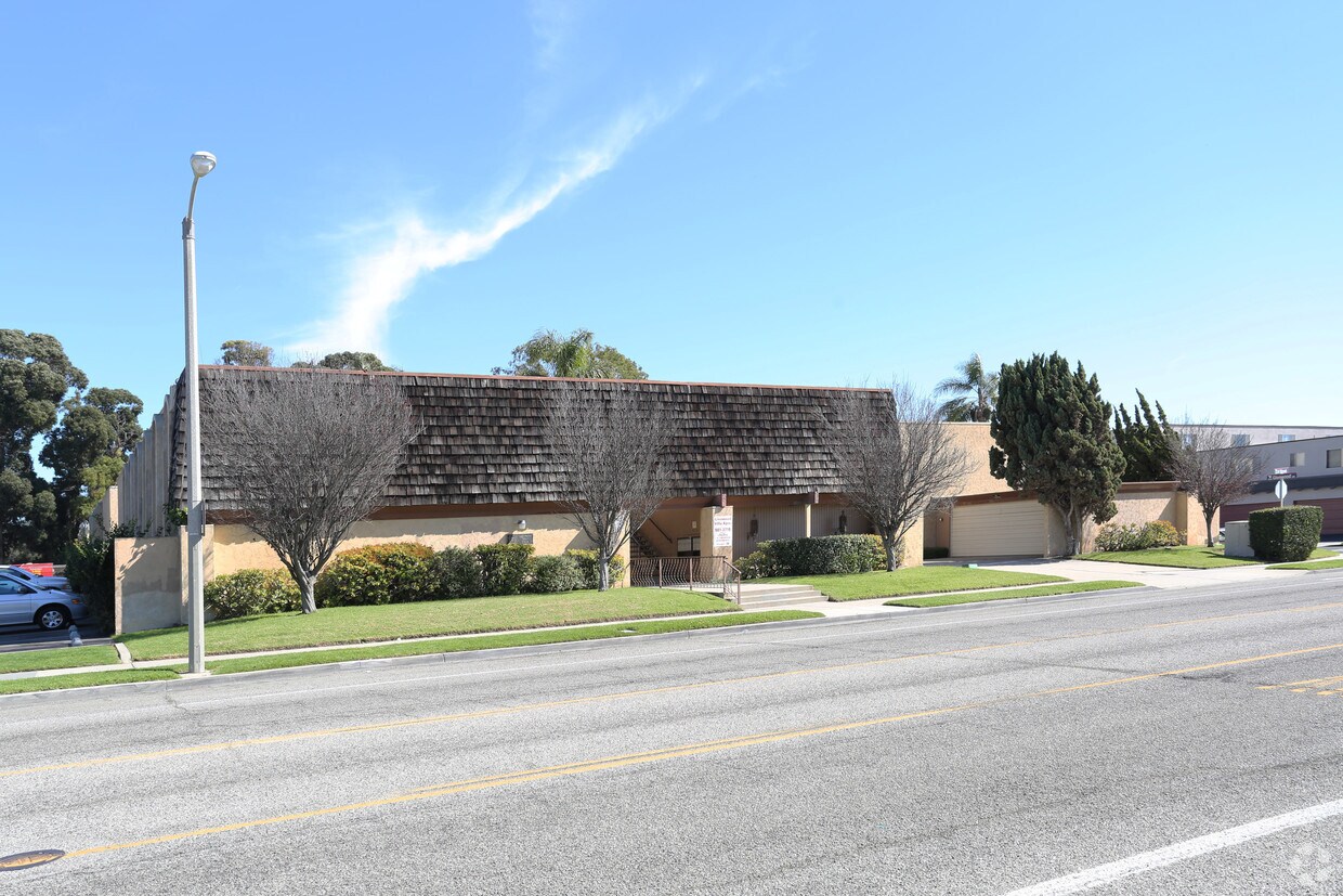 Primary Photo - Gleenwood Villa Apartments