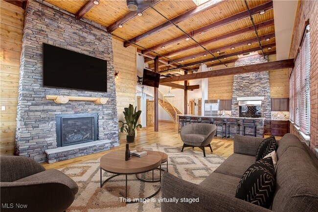 Foto del edificio - 425 W Lakeside Ave