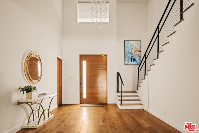 Foto del edificio - 5062 Woodley Ave