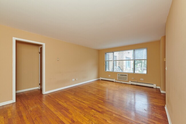 Foto del edificio - 1762 W Highland Ave
