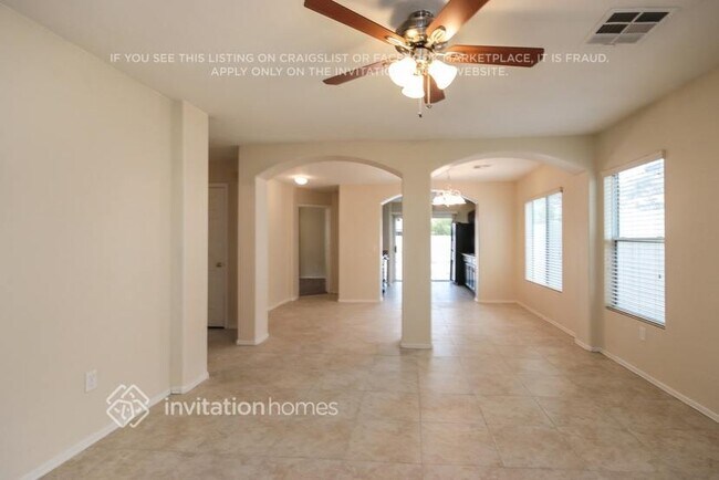 Building Photo - 13432 W Peck Dr