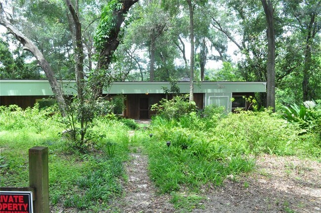 Building Photo - 2026 Red Gate Rd