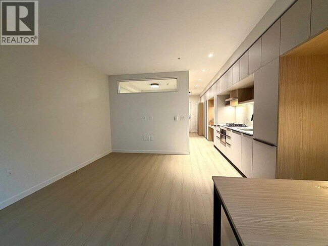 Building Photo - 125 Albert St