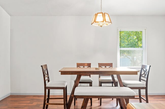 Foto del edificio - 8209 Parsley Ln