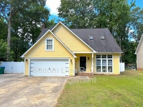 Building Photo - 2321 Heathershire Ln