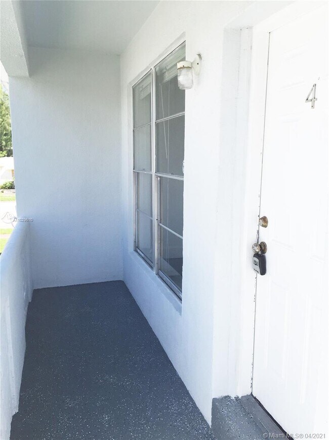 Foto del edificio - 1794 Normandy Dr