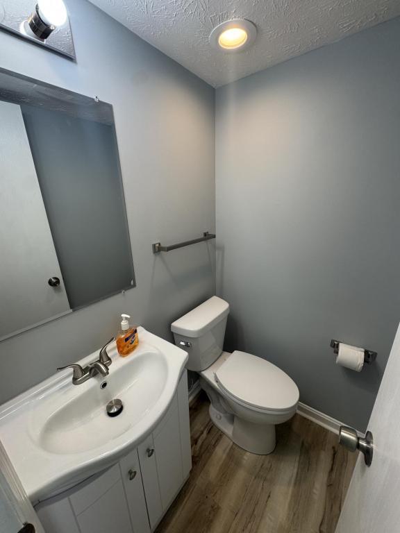 Building Photo - 52 Apple Ln