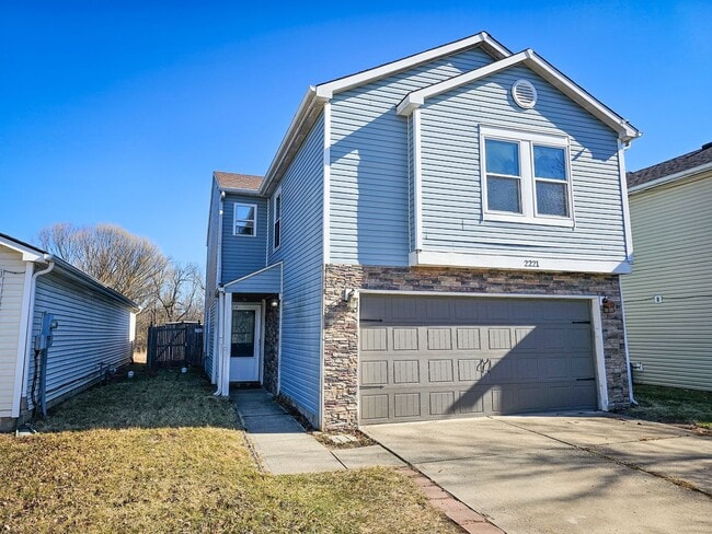 Building Photo - 2221 Collins Way