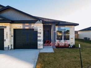 Building Photo - 3802 Pecan Creek Rd