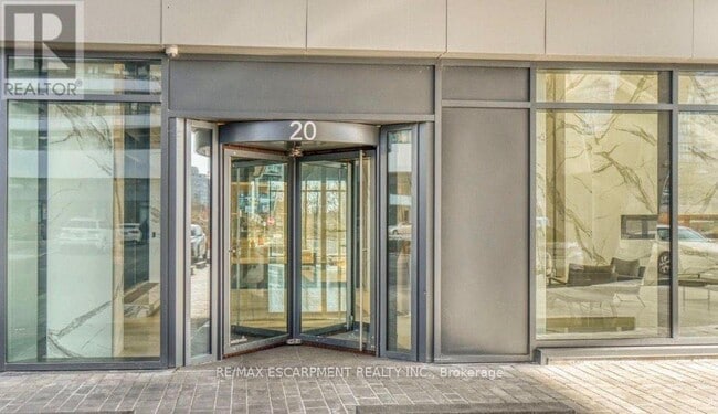 Building Photo - 20 Shore Breeze Dr