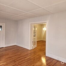 Building Photo - 9 Brewster St