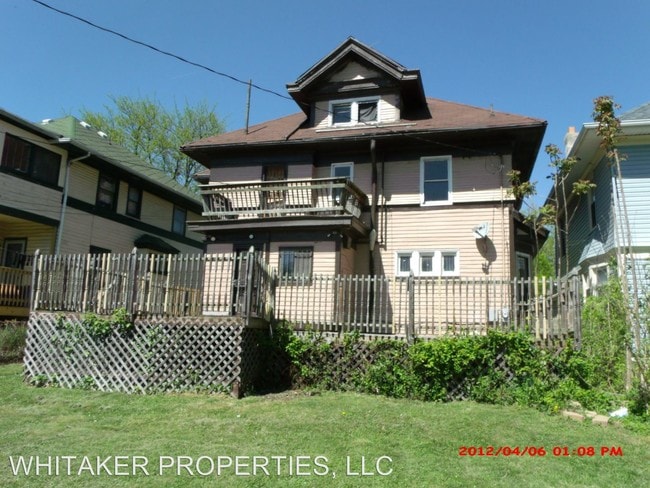 Building Photo - 954 MANHATTAN Ave
