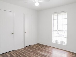 Building Photo - 8323 Wilcrest Dr