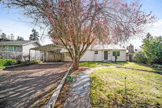 Building Photo - 1307 Elm St