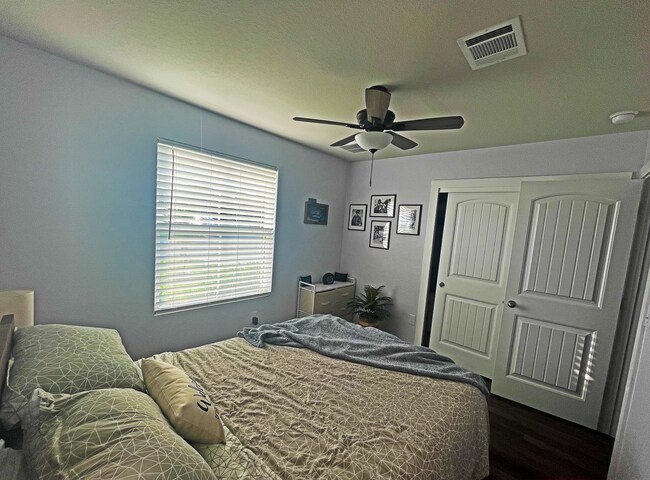 Foto del edificio - 5821 Ronee Leah Dr