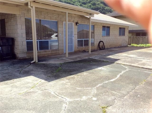 Building Photo - 3019 Kahaloa Dr