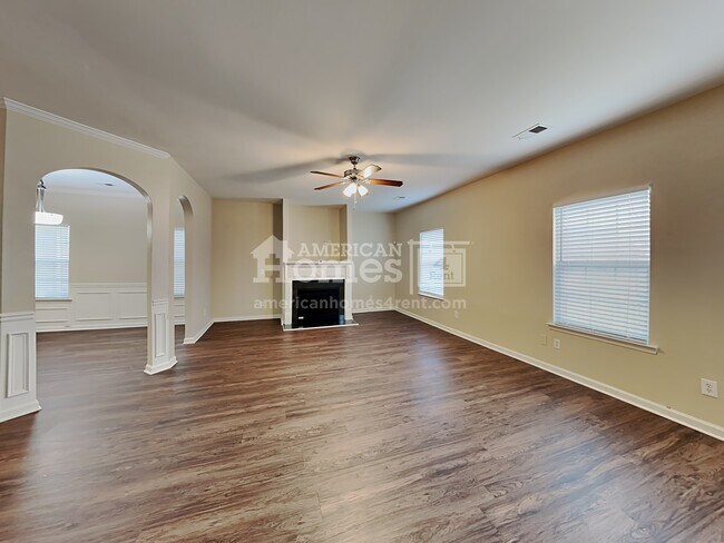Building Photo - 220 Swem Court