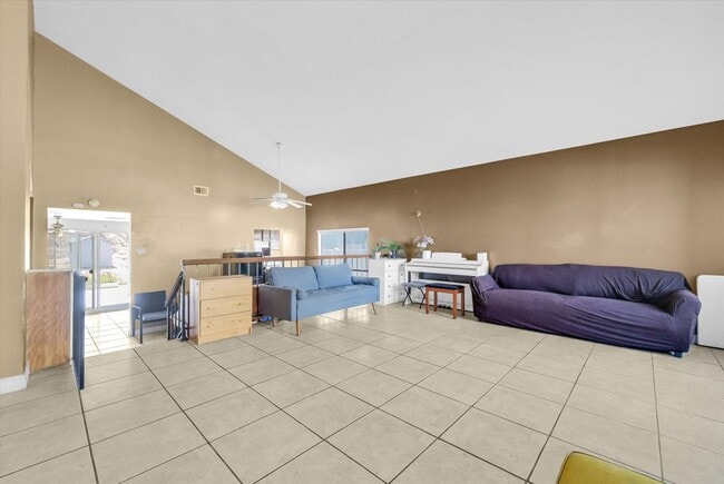 Foto del edificio - 5958 Quiroz Dr