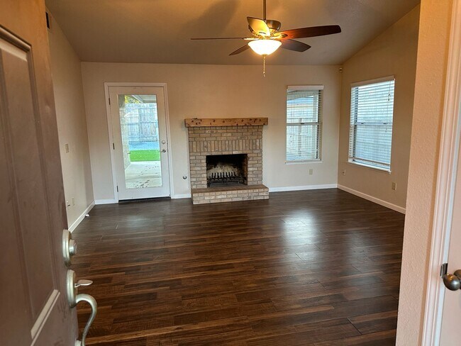 Foto del edificio - 1622 S Peppertree Ct