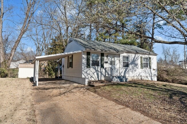 Photo - 3-Bedroom, 1-Bath Single-Family Home, BIG backyard!