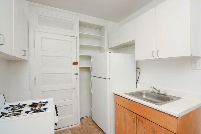 Foto del edificio - 2706 N Spaulding Ave