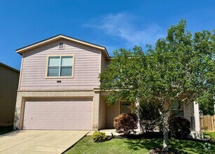 Building Photo - 204 Gatewood Oak