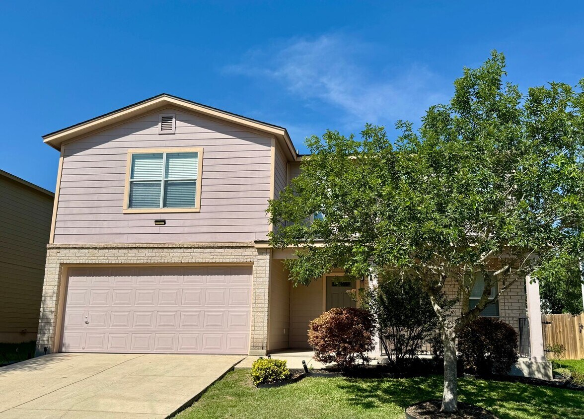 Foto principal - 204 Gatewood Oak