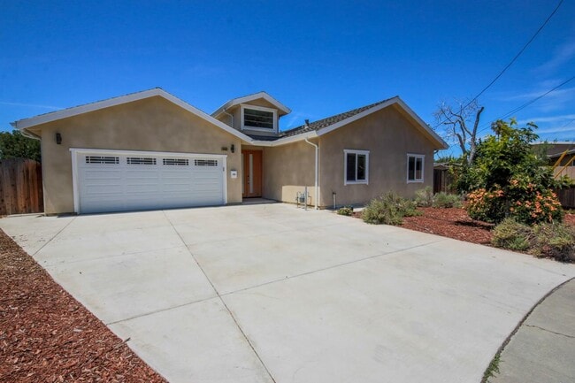 Building Photo - 40463 Eaton Ct