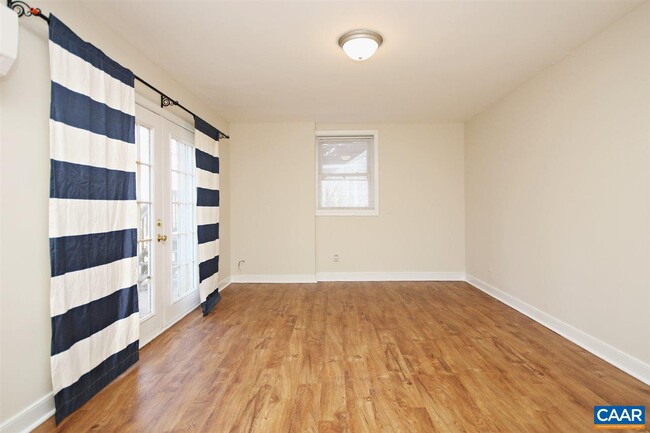 Building Photo - 414 Woodhaven Ct