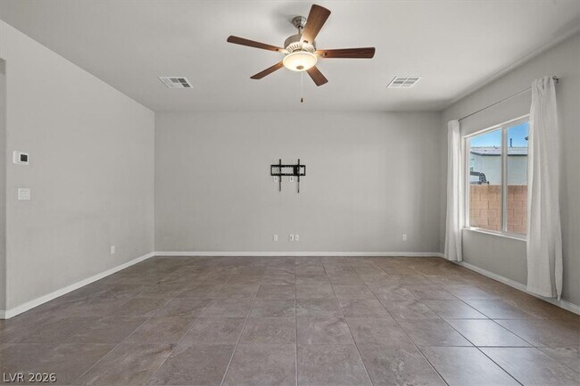 Building Photo - 4035 Beech Fern Ave