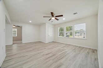 Building Photo - 3105 Babin Dr