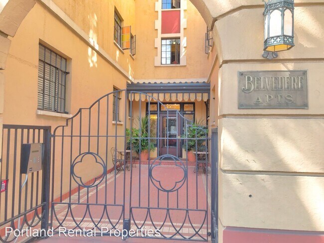 Foto del edificio - Studio, 1 bath House - 2829 SE Belmont St....