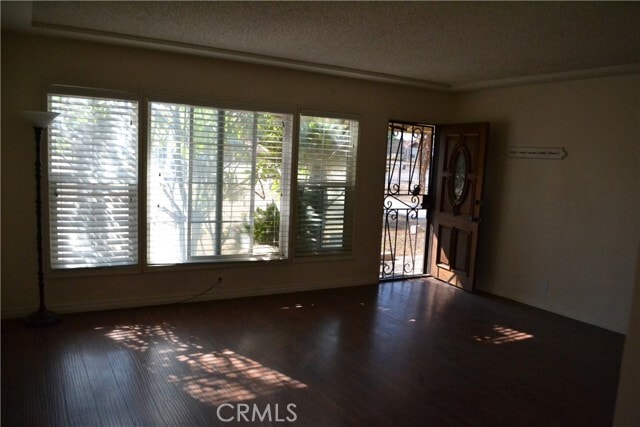 Foto del edificio - 5848 Robinson Ave