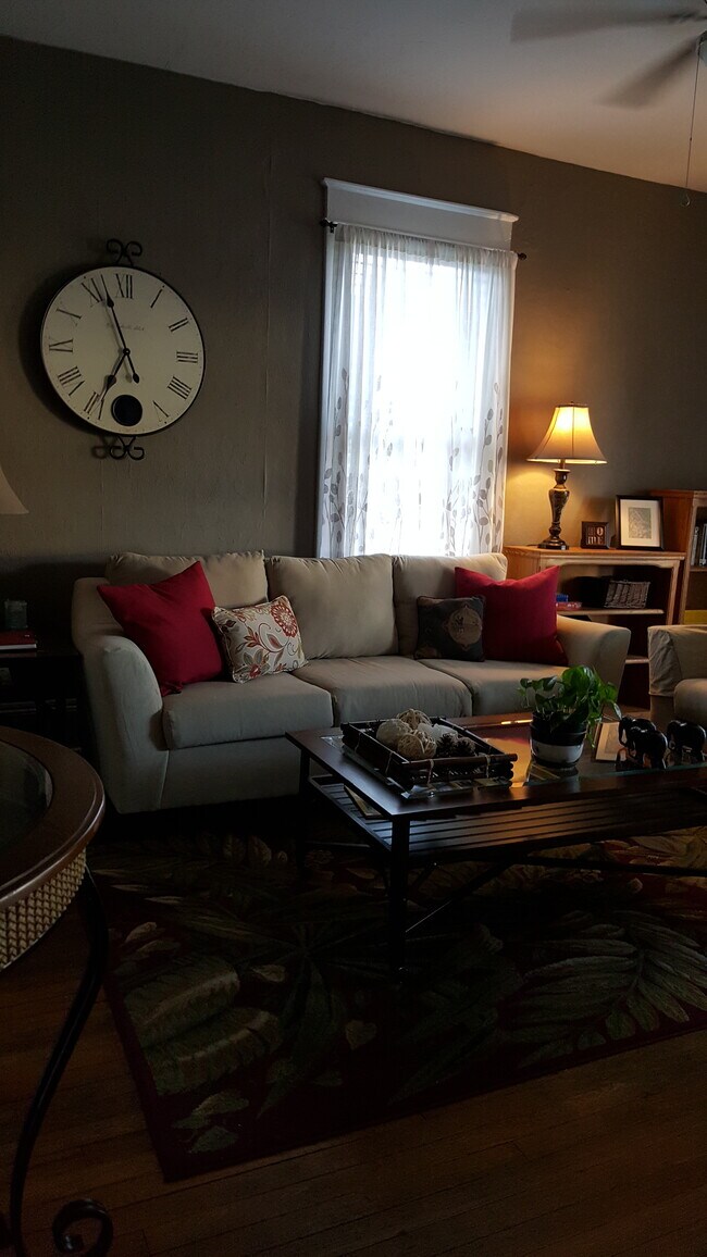 Foto del edificio - 107 Stanhope Ct