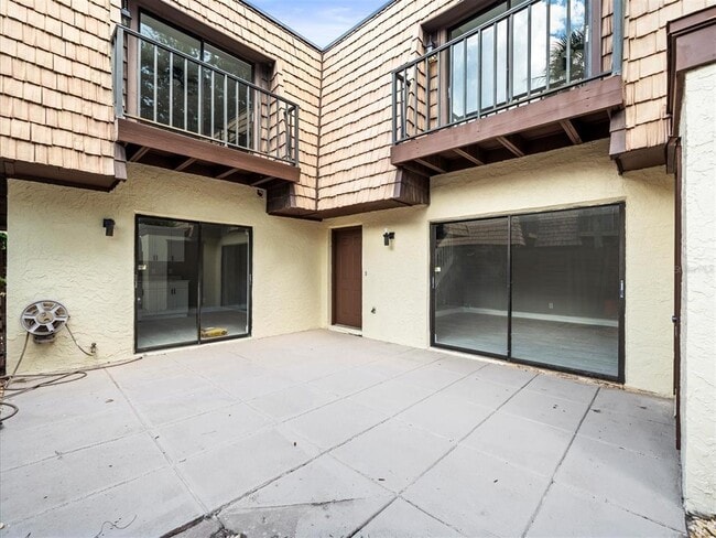 Foto del edificio - 15407 W Pond Woods Dr