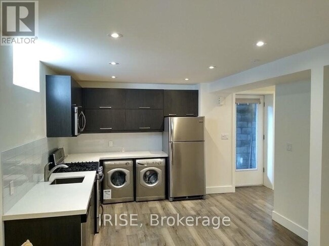 Building Photo - 11 Donmore Ave