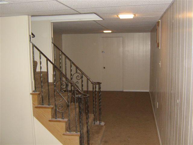 Building Photo - 2404 Carson St.