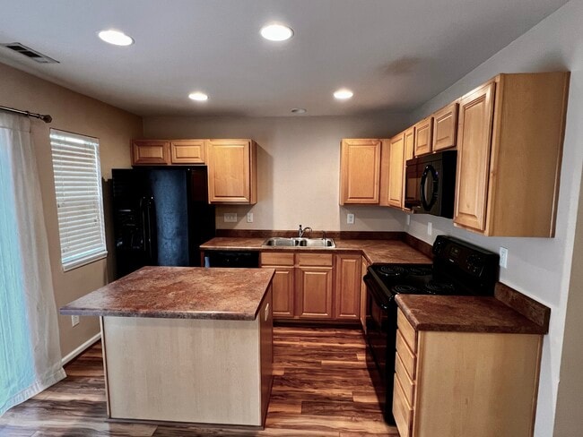 Foto del edificio - 3569 Draycott Ave