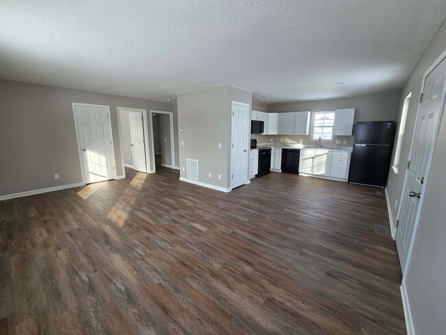 Building Photo - 1674 Ridgeview Ct