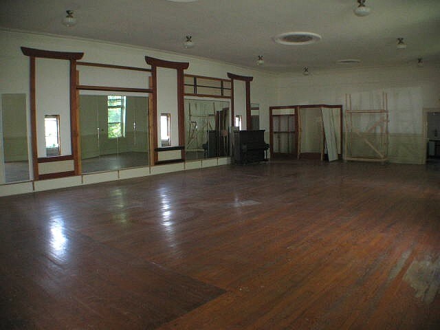 Building Photo - 45 E Church Ln