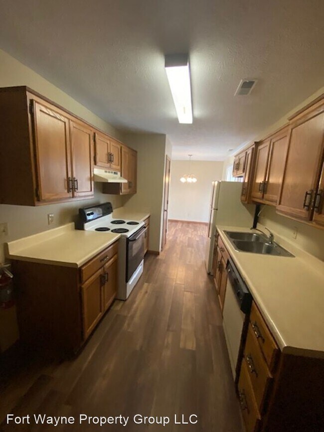 Building Photo - 2 br, 1 bath House - 715 W Main Street